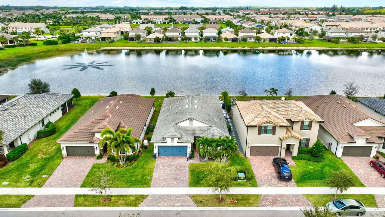 待售: $999,000 (3 贝兹, 2 浴室, 1871 平方英尺)