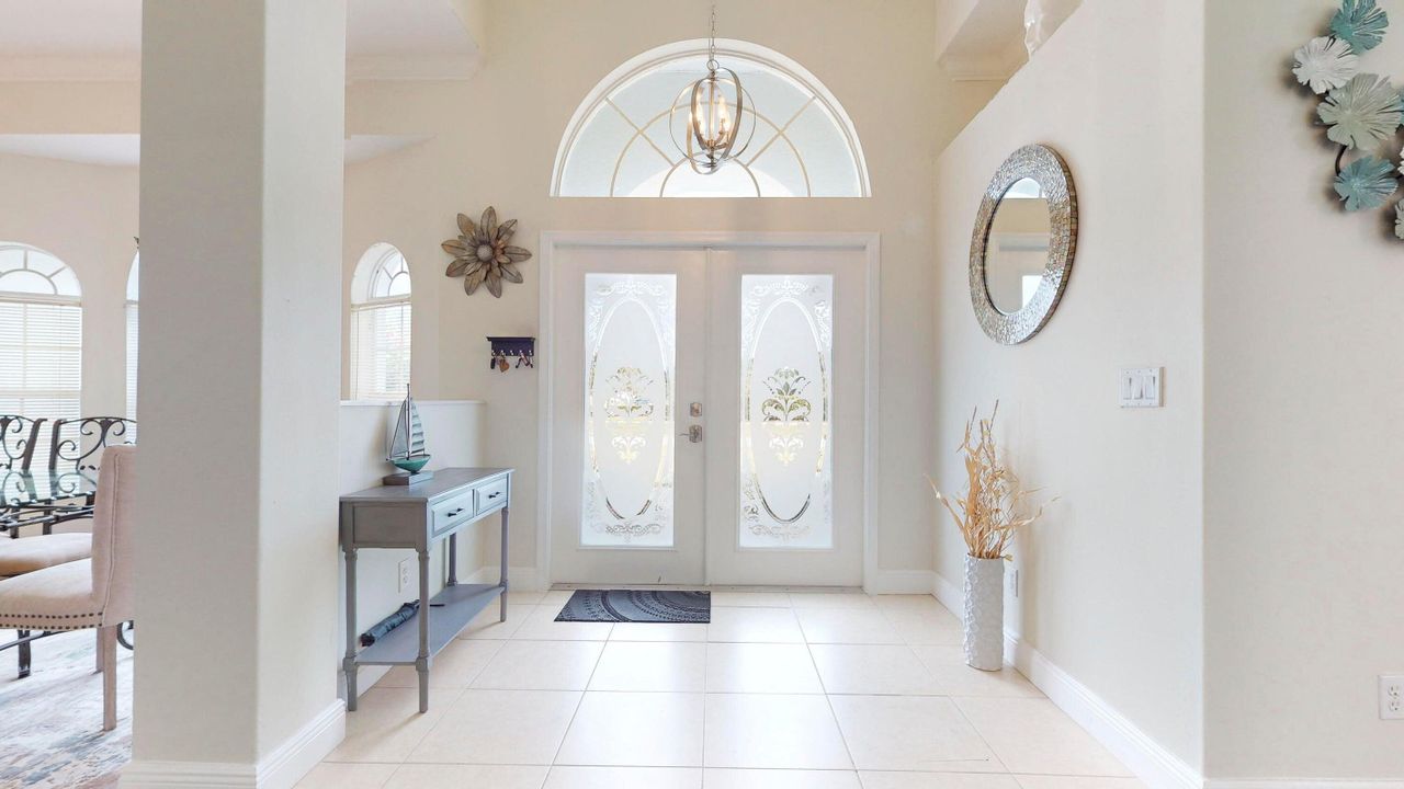 For Rent: $2,500 (3 beds, 2 baths, 2067 Square Feet)