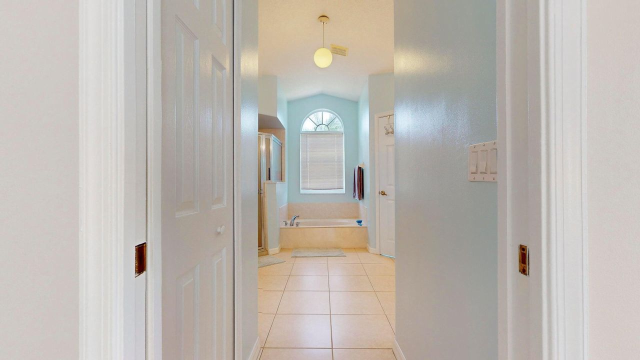 For Rent: $2,500 (3 beds, 2 baths, 2067 Square Feet)