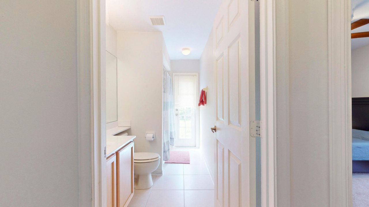 For Rent: $2,500 (3 beds, 2 baths, 2067 Square Feet)