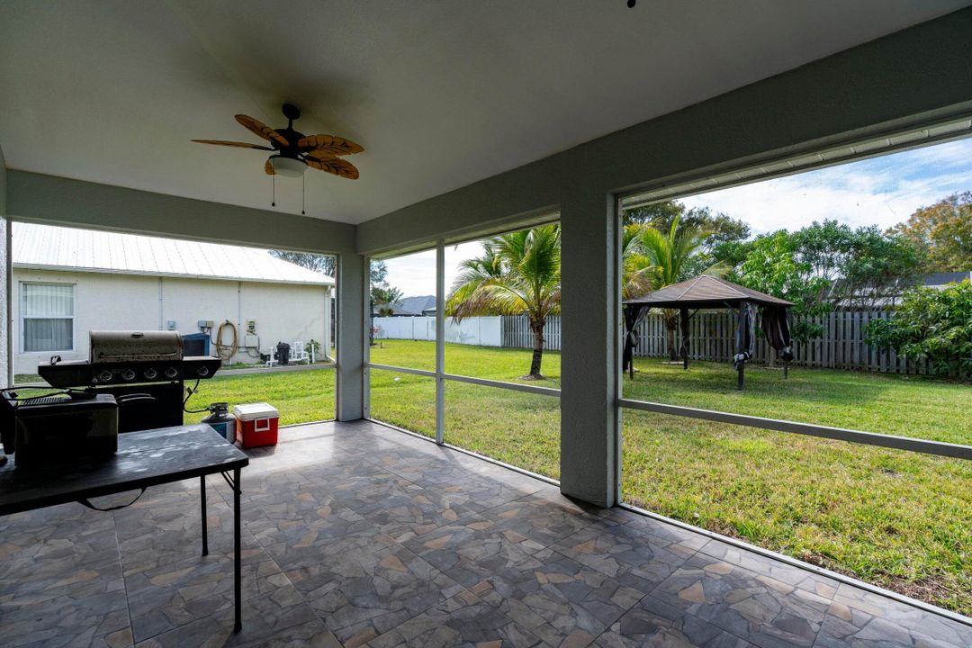 For Rent: $2,500 (3 beds, 2 baths, 2067 Square Feet)