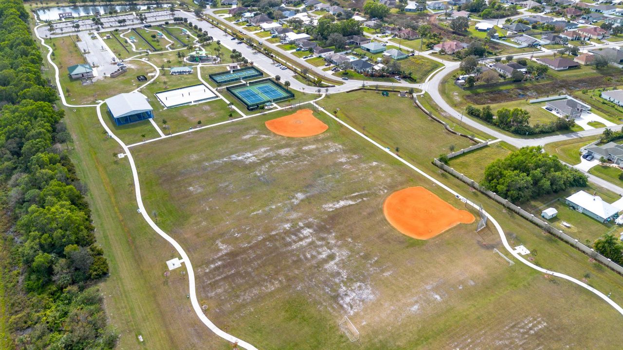 For Rent: $2,500 (3 beds, 2 baths, 2067 Square Feet)