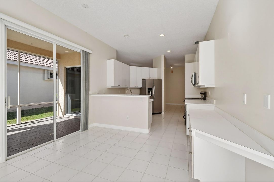 For Rent: $2,500 (3 beds, 2 baths, 1723 Square Feet)