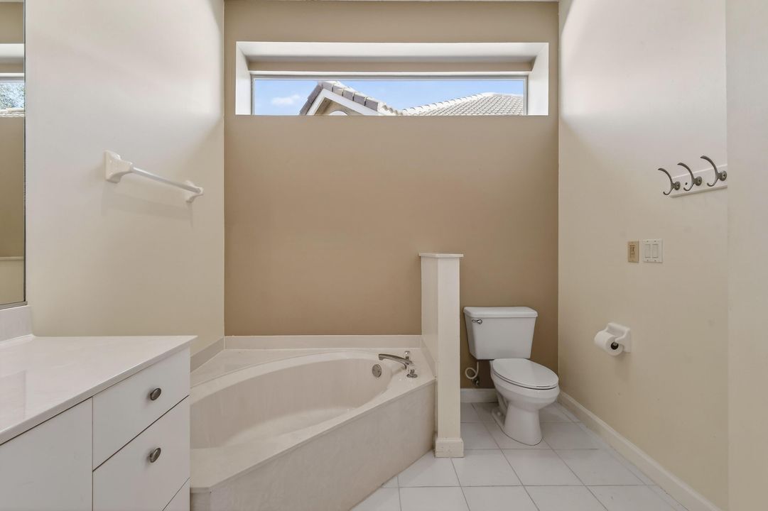 For Rent: $2,500 (3 beds, 2 baths, 1723 Square Feet)