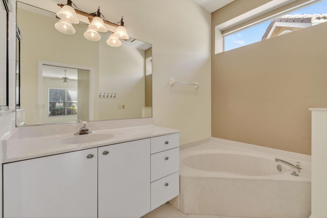 For Rent: $2,500 (3 beds, 2 baths, 1723 Square Feet)