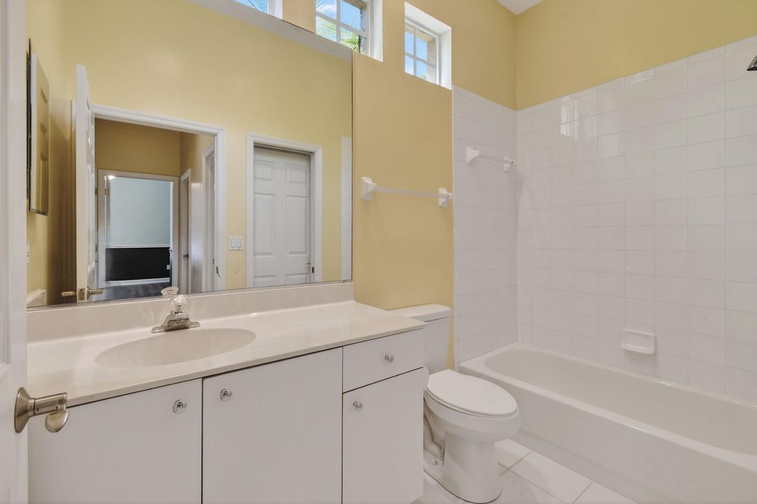 For Rent: $2,500 (3 beds, 2 baths, 1723 Square Feet)