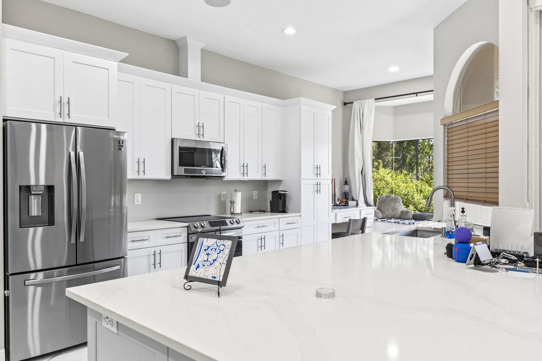 En Venta: $429,900 (3 camas, 2 baños, 1672 Pies cuadrados)