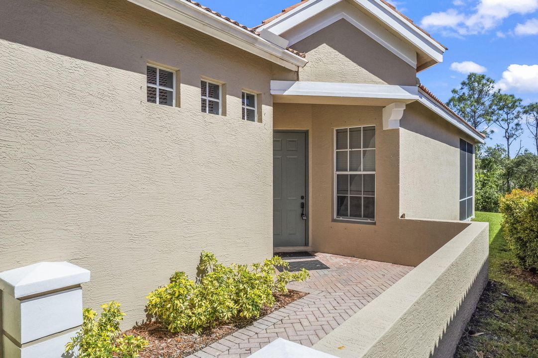 En Venta: $429,900 (3 camas, 2 baños, 1672 Pies cuadrados)