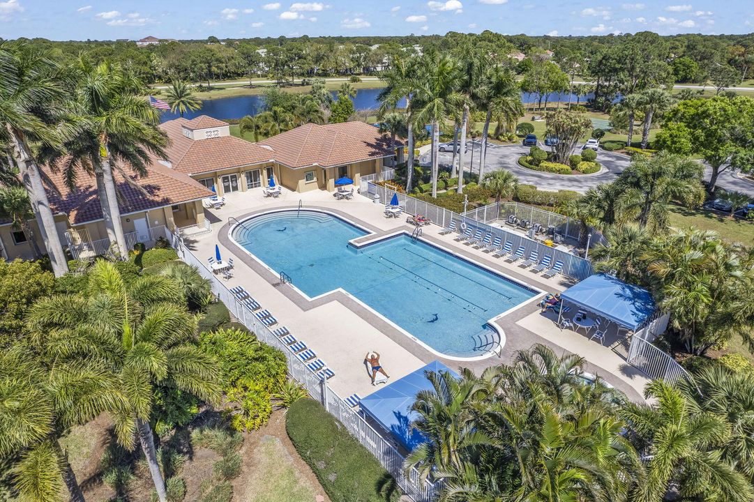 En Venta: $429,900 (3 camas, 2 baños, 1672 Pies cuadrados)