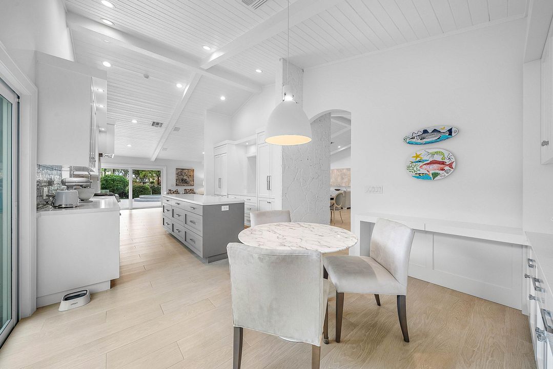 For Sale: $2,175,000 (3 beds, 3 baths, 3092 Square Feet)