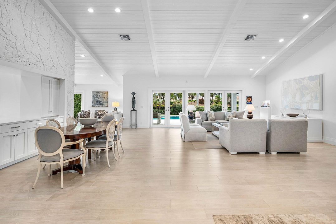 For Sale: $2,175,000 (3 beds, 3 baths, 3092 Square Feet)