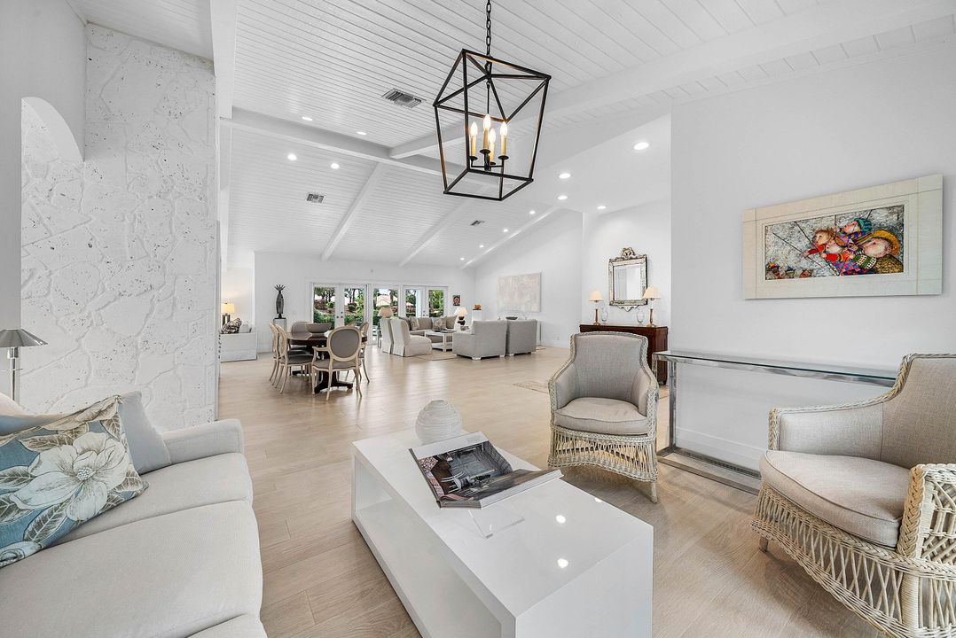 For Sale: $2,175,000 (3 beds, 3 baths, 3092 Square Feet)