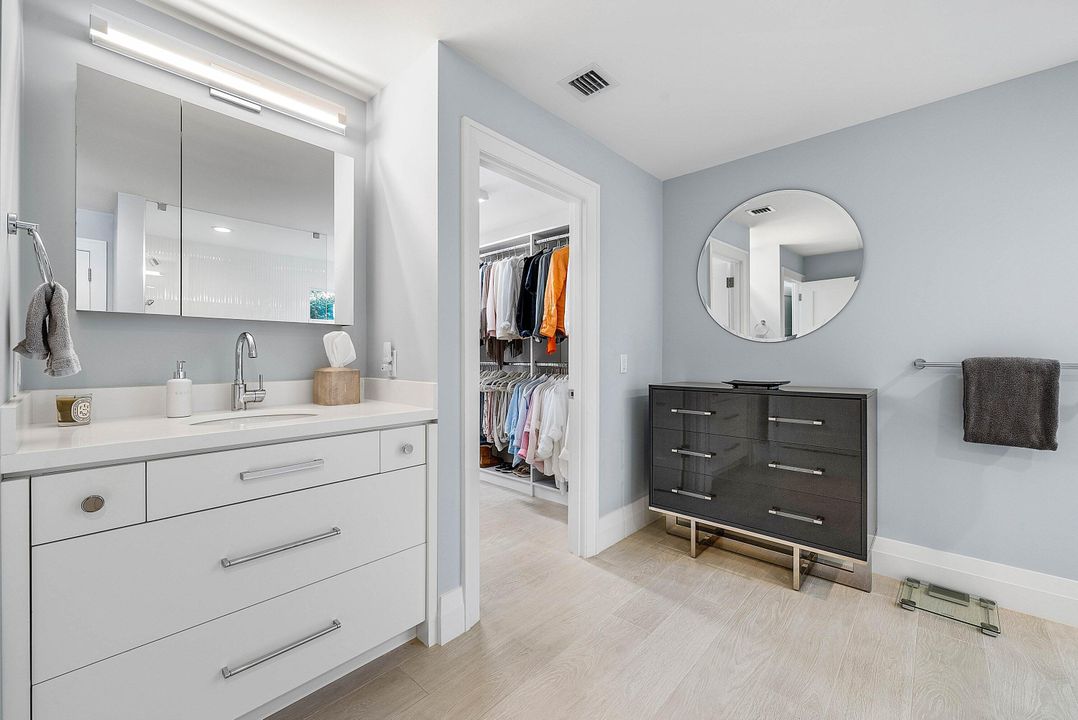 For Sale: $2,175,000 (3 beds, 3 baths, 3092 Square Feet)