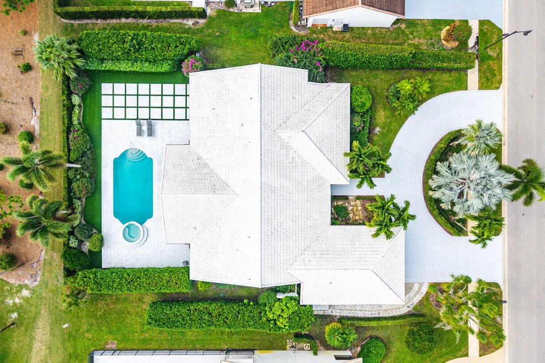 For Sale: $2,175,000 (3 beds, 3 baths, 3092 Square Feet)