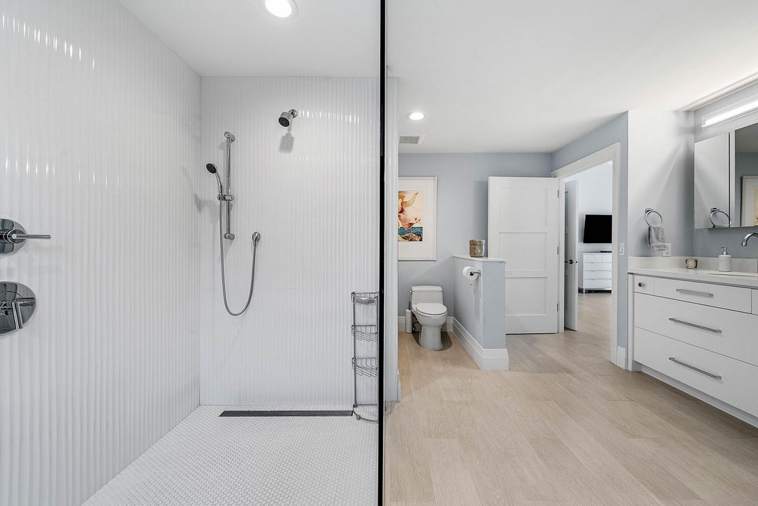 For Sale: $2,175,000 (3 beds, 3 baths, 3092 Square Feet)