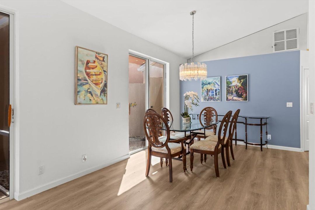 For Sale: $735,000 (3 beds, 2 baths, 1636 Square Feet)