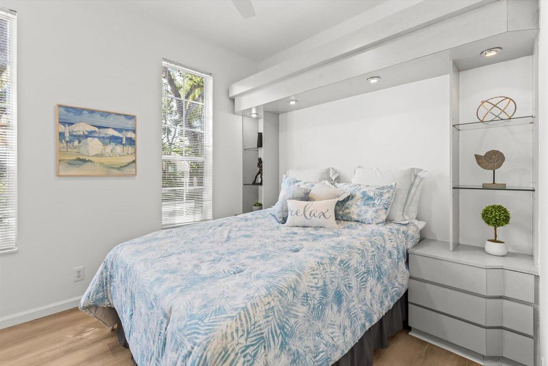 For Sale: $735,000 (3 beds, 2 baths, 1636 Square Feet)