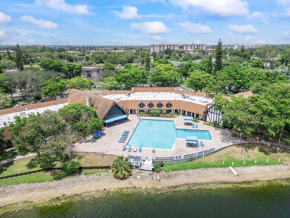 For Sale: $99,999 (1 beds, 1 baths, 800 Square Feet)