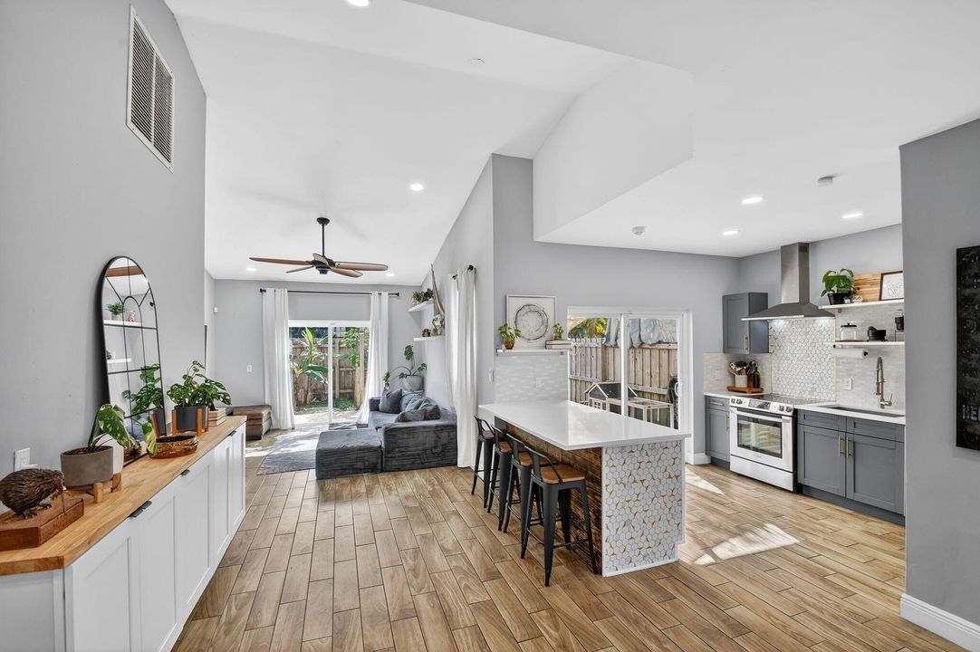 For Sale: $479,000 (3 beds, 2 baths, 1155 Square Feet)