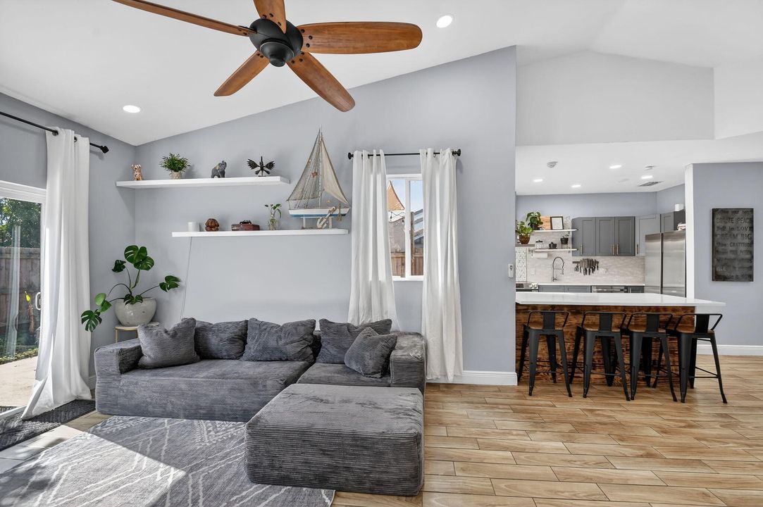 For Sale: $479,000 (3 beds, 2 baths, 1155 Square Feet)