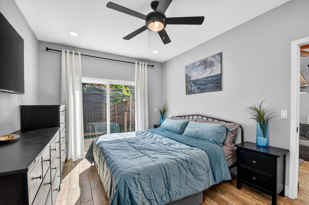 For Sale: $479,000 (3 beds, 2 baths, 1155 Square Feet)