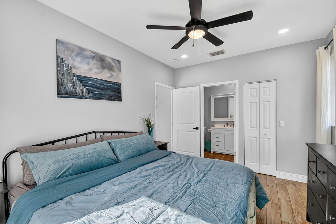 For Sale: $479,000 (3 beds, 2 baths, 1155 Square Feet)