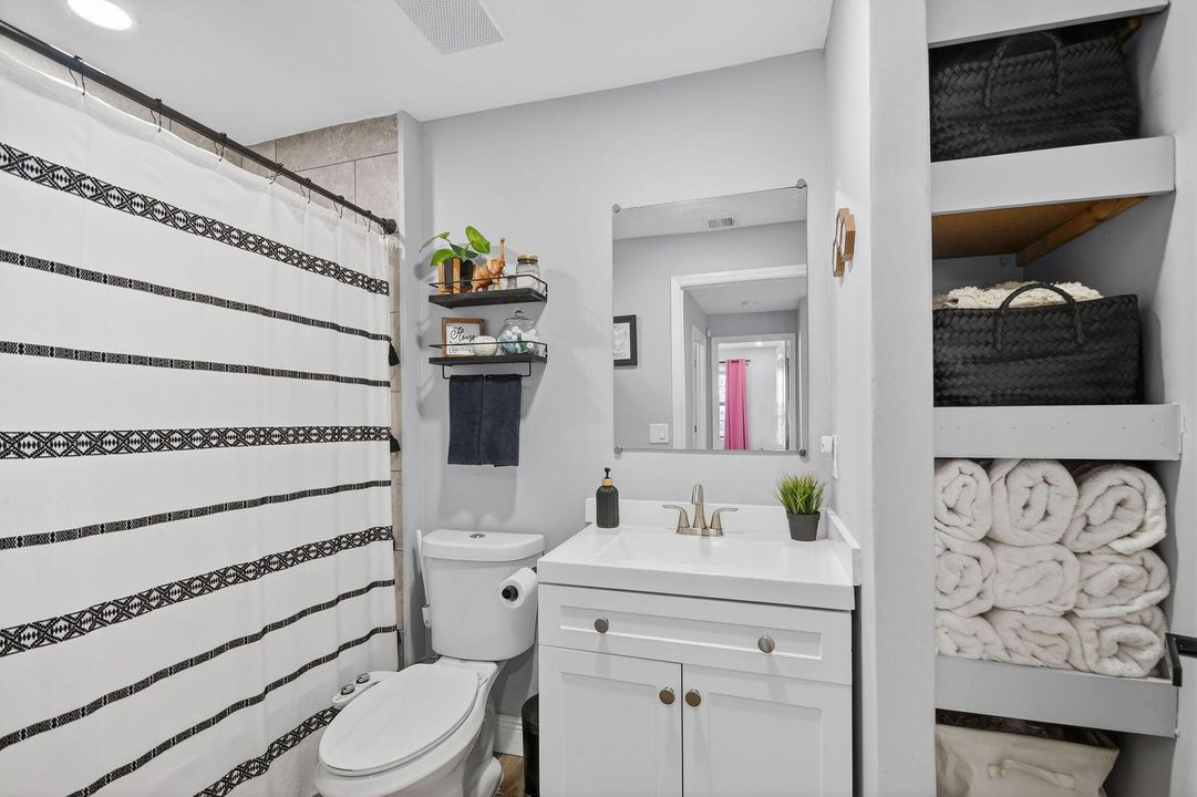 For Sale: $479,000 (3 beds, 2 baths, 1155 Square Feet)