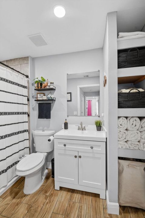 For Sale: $479,000 (3 beds, 2 baths, 1155 Square Feet)