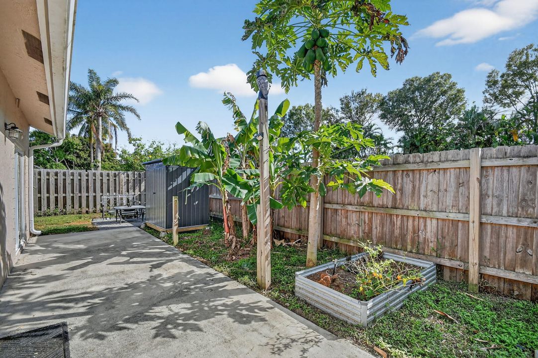 For Sale: $479,000 (3 beds, 2 baths, 1155 Square Feet)