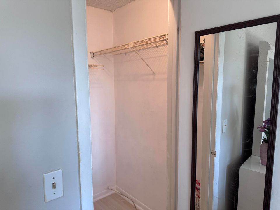 For Sale: $134,000 (2 beds, 2 baths, 960 Square Feet)