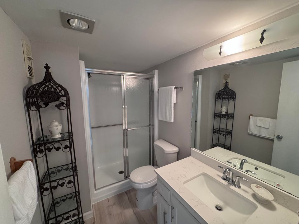 For Sale: $134,000 (2 beds, 2 baths, 960 Square Feet)