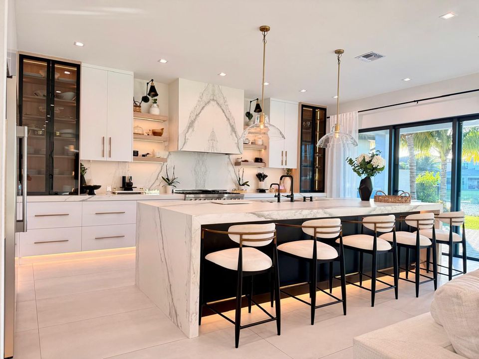 待售: $2,879,000 (5 贝兹, 5 浴室, 4996 平方英尺)