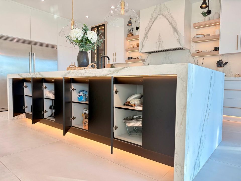 待售: $2,879,000 (5 贝兹, 5 浴室, 4996 平方英尺)