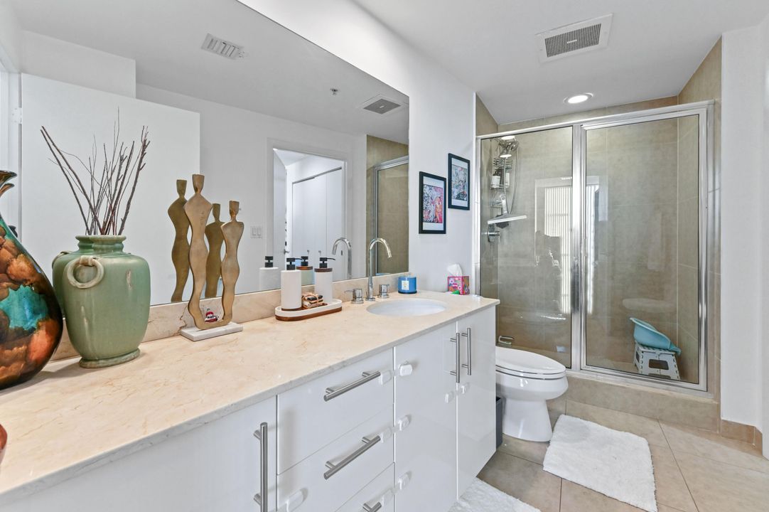 出租: $4,700 (2 贝兹, 2 浴室, 1205 平方英尺)