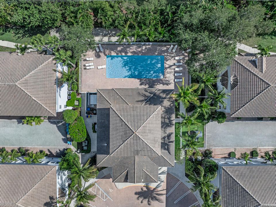 For Sale: $448,000 (4 beds, 3 baths, 1904 Square Feet)