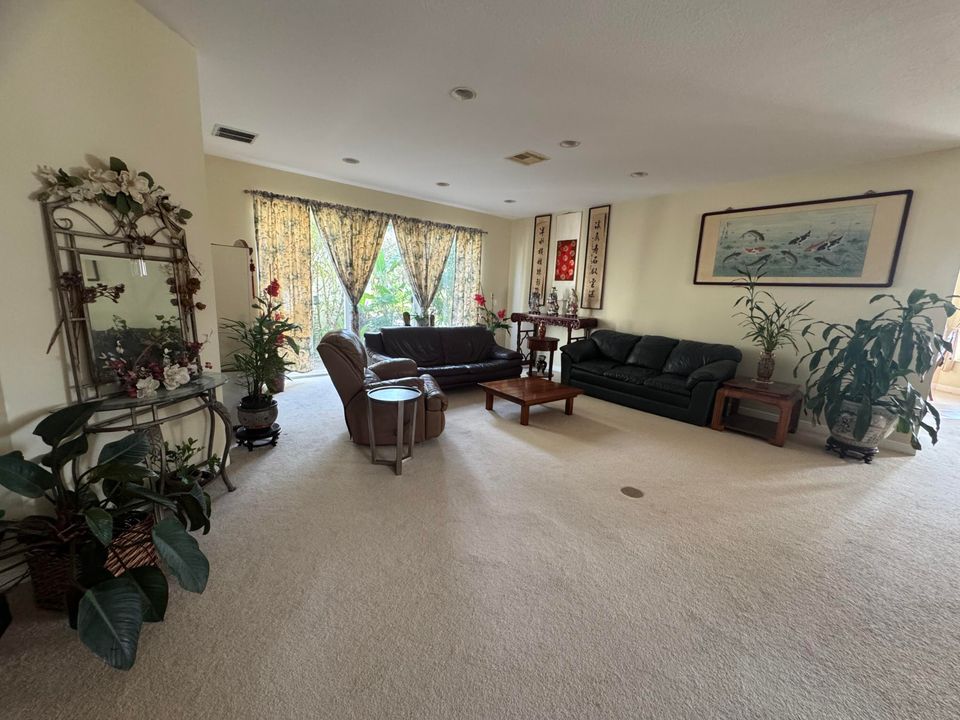 На продажу: $910,000 (6 спален, 3 ванн, 3662 Квадратных фут)