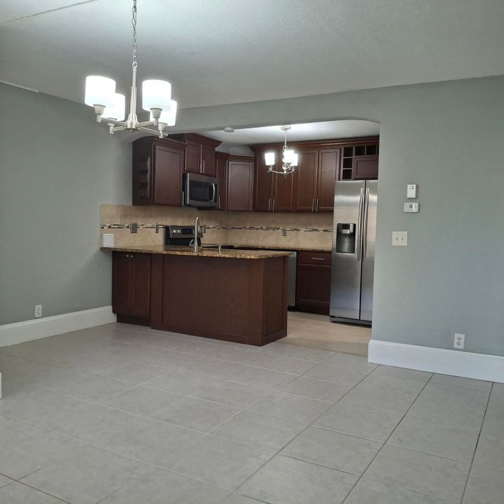 En Venta: $162,900 (2 camas, 1 baños, 937 Pies cuadrados)