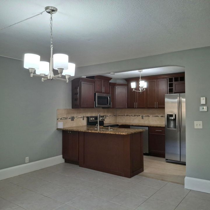 En Venta: $162,900 (2 camas, 1 baños, 937 Pies cuadrados)