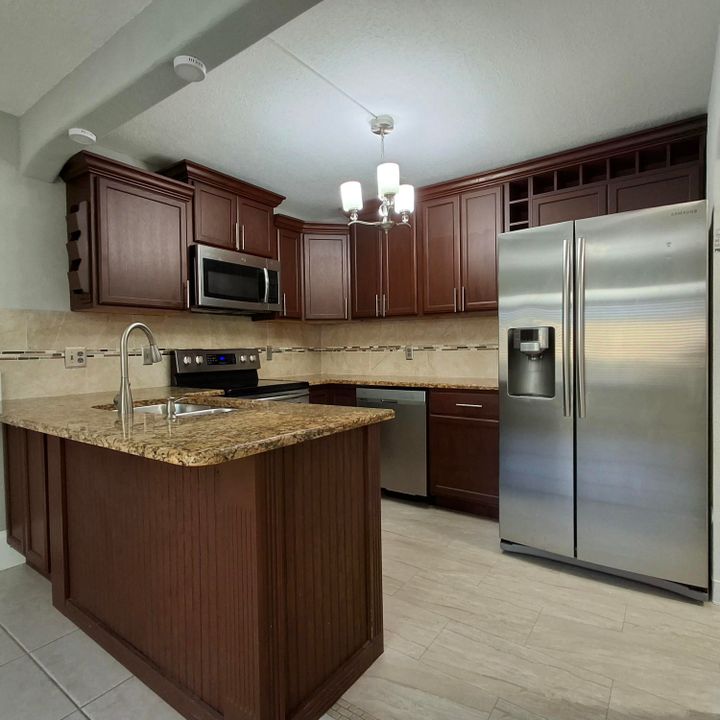 En Venta: $162,900 (2 camas, 1 baños, 937 Pies cuadrados)