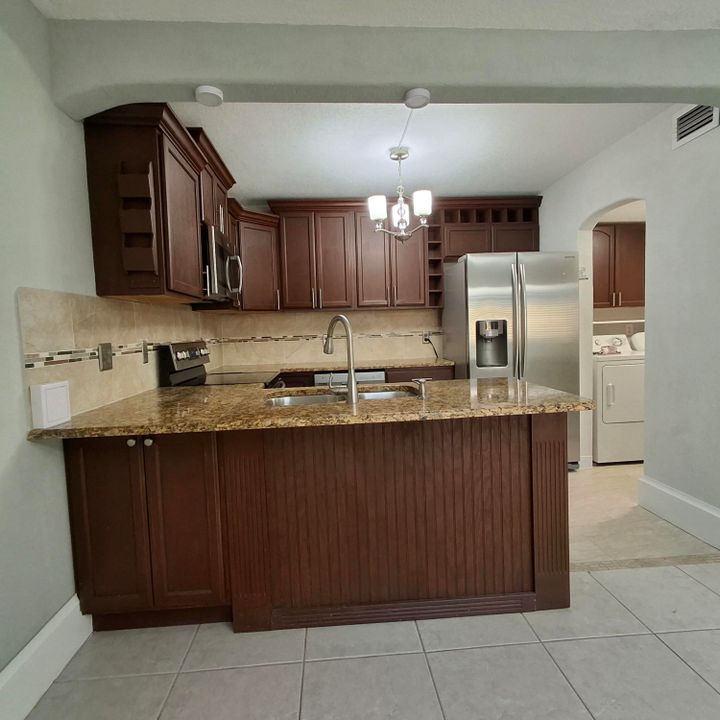 En Venta: $162,900 (2 camas, 1 baños, 937 Pies cuadrados)