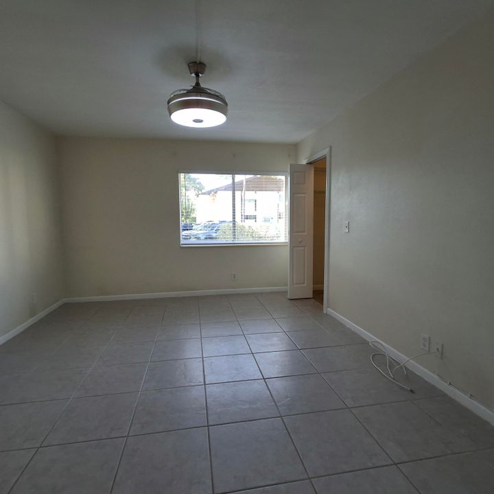 En Venta: $162,900 (2 camas, 1 baños, 937 Pies cuadrados)