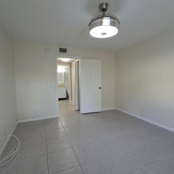 En Venta: $162,900 (2 camas, 1 baños, 937 Pies cuadrados)