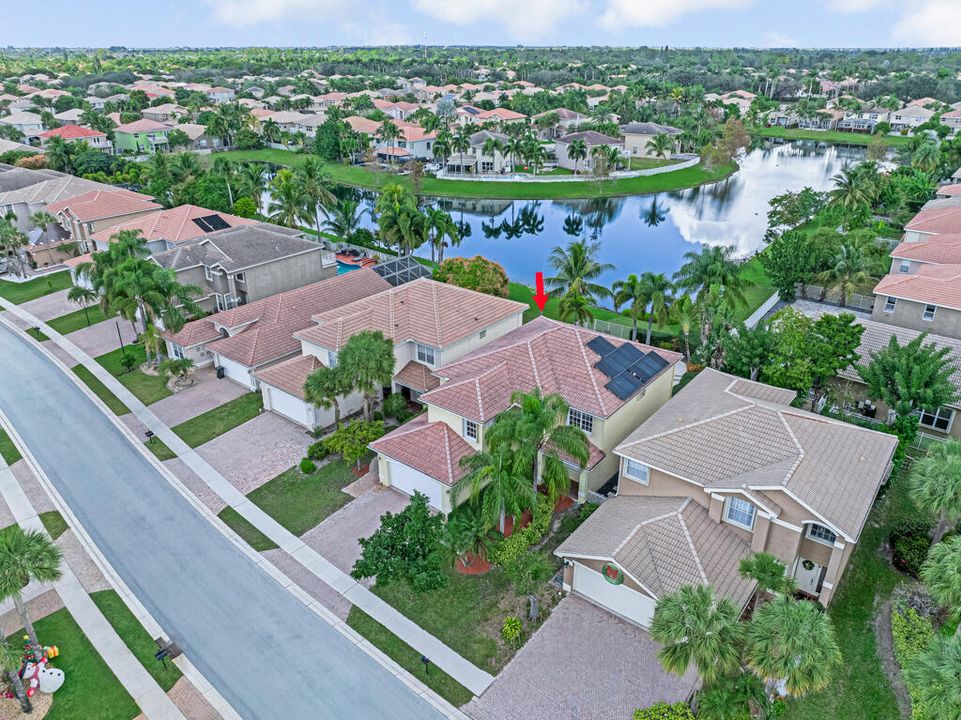 For Sale: $710,000 (6 beds, 4 baths, 3338 Square Feet)