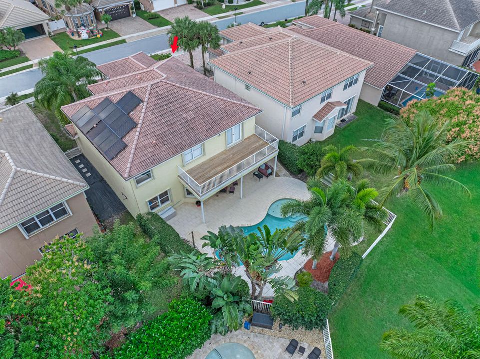 For Sale: $710,000 (6 beds, 4 baths, 3338 Square Feet)