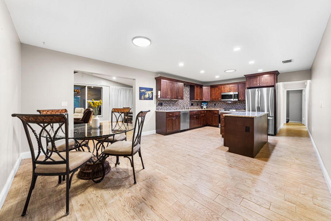 На продажу: $800,000 (3 спален, 3 ванн, 2382 Квадратных фут)