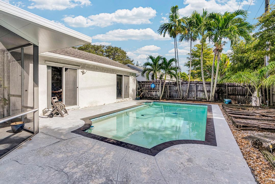 En Venta: $549,900 (4 camas, 2 baños, 1779 Pies cuadrados)