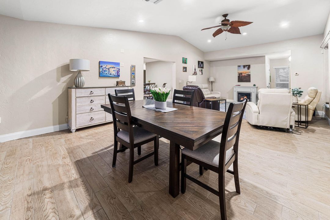 На продажу: $800,000 (3 спален, 3 ванн, 2382 Квадратных фут)