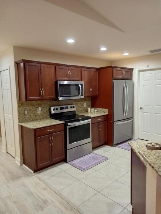 For Sale: $189,500 (2 beds, 2 baths, 1463 Square Feet)