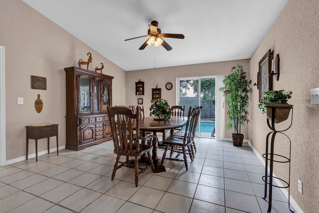 En Venta: $549,900 (4 camas, 2 baños, 1779 Pies cuadrados)