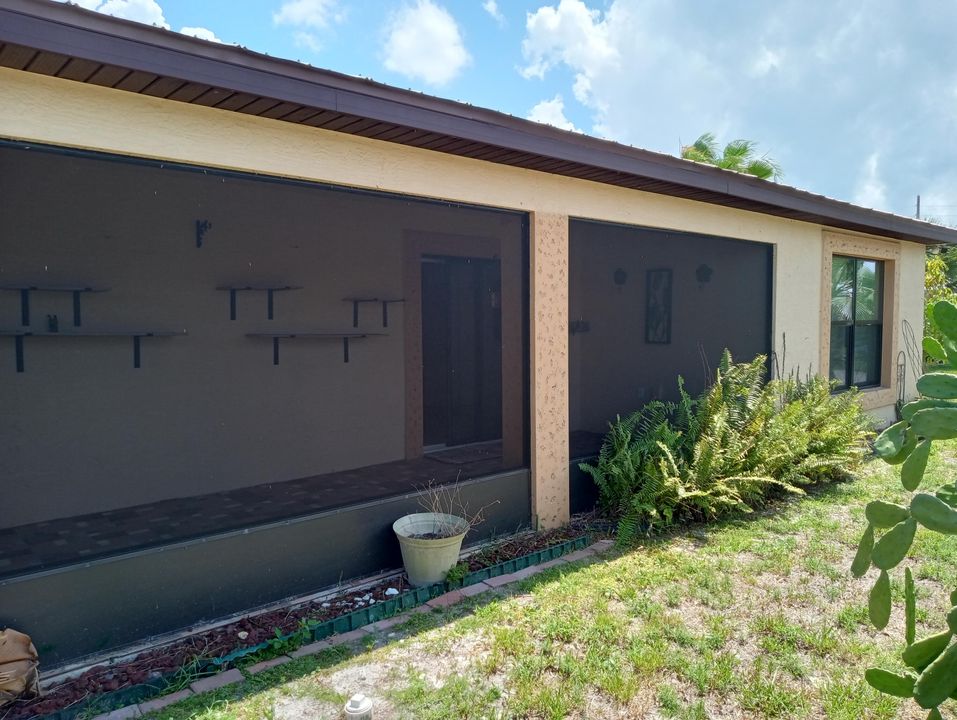 For Sale: $189,500 (2 beds, 2 baths, 1463 Square Feet)